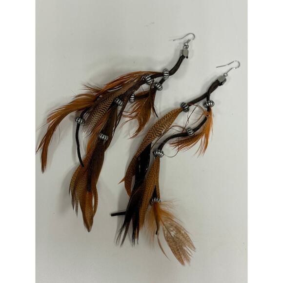Brown Feather Earrings. WA455 - Picture 1 of 1